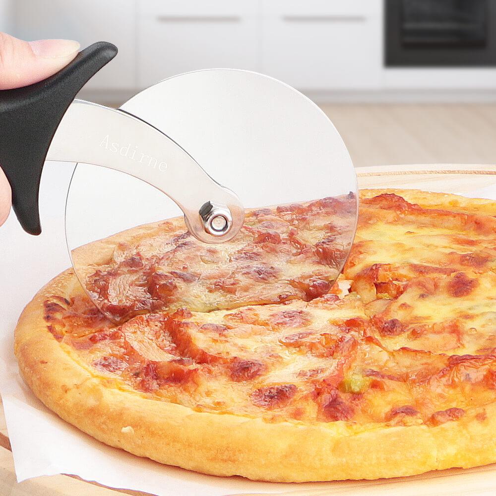 Stainless steel pizza wheel and cutter belt cover, black soft handle